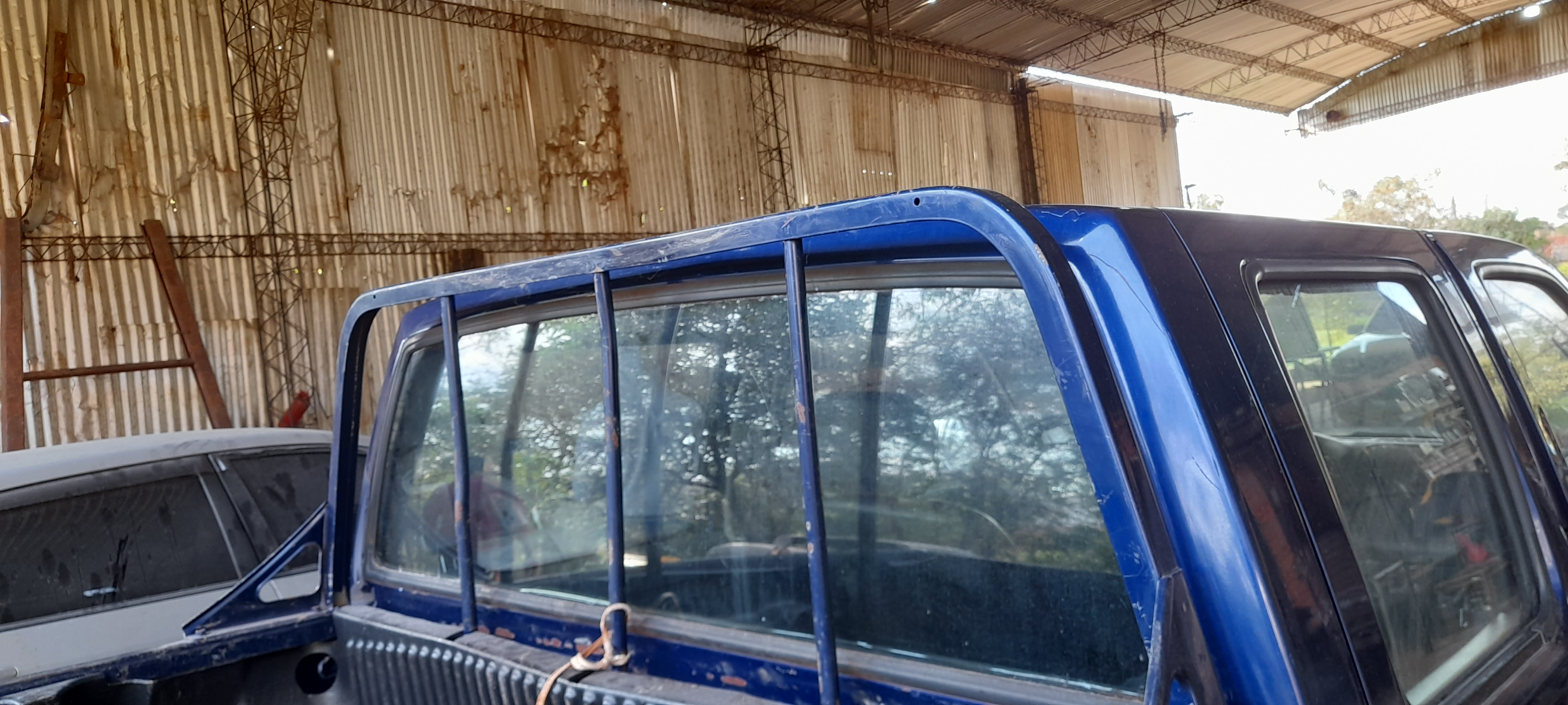 Nissan Frontier Azul Oscuro