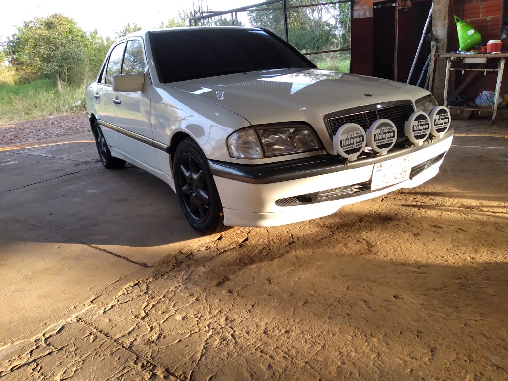 Mercedes Benz Blanco