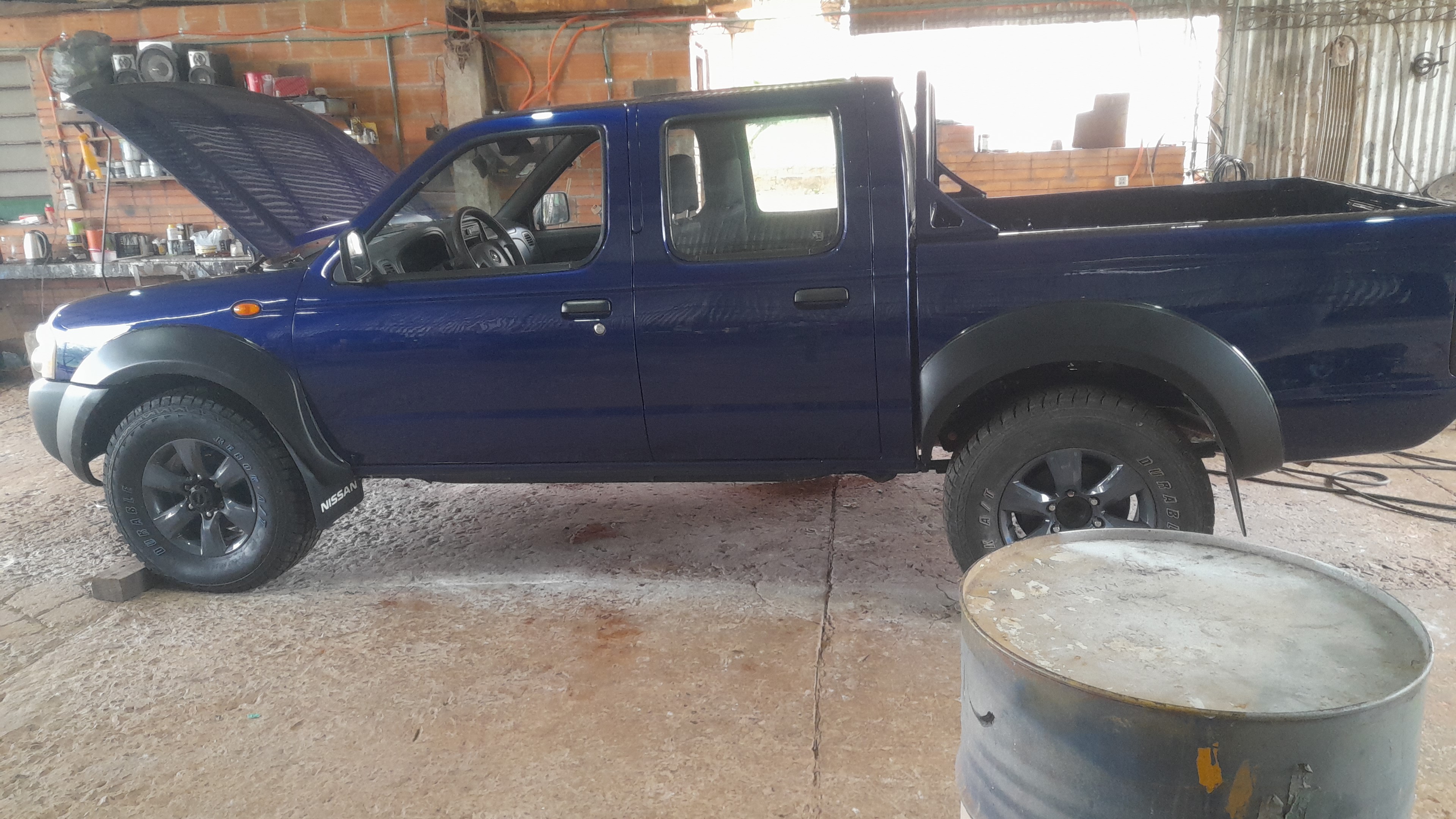 Nissan Frontier Azul Oscuro